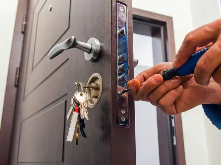Porta blindada em Americana – instalação e manutenção